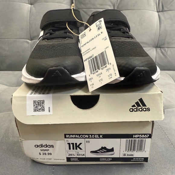 Adidas Run Falcon size 11 Youth Brand New - Picture 5 of 7